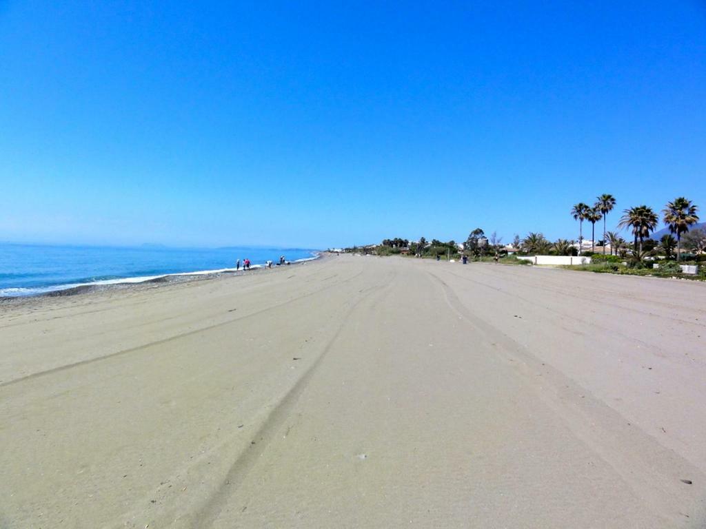 Marbella Luxueux Duplex 3 Ch.- 3 Bains - 155 M² + 100 M² Terrasses Appartement Estepona